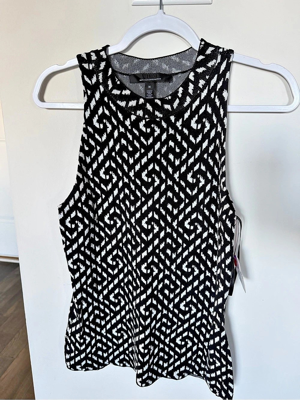 White House Black Market Geometric Tank Top in Black & White Size Medium NWT